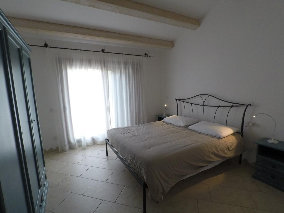 La Corte Degli Ulivi Appartamenti กาลา ลีเบรอตโต ภายนอก รูปภาพ